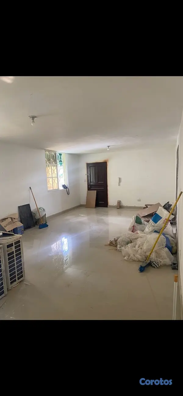apartamentos - Frente a Iglesia Santísima Trinidad 120 metros 2 habitaciones  4