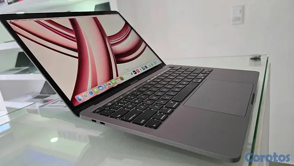 computadoras y laptops - Macbook pro Retina 13.3 Pulg Core i5 Ram 8gb Disco 256gb ssd año 2020 2