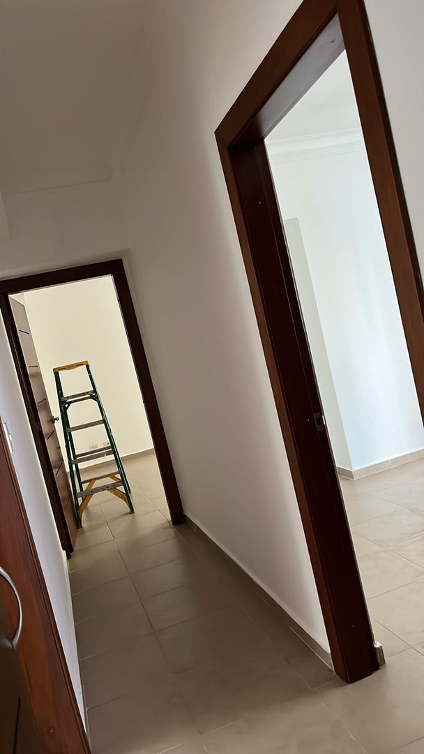 apartamentos - Vendo apto en Naco 
189.95 mts
Piso 5
3 Hab, principal w/c 
2 1/2 baños 
RD$13.5 9