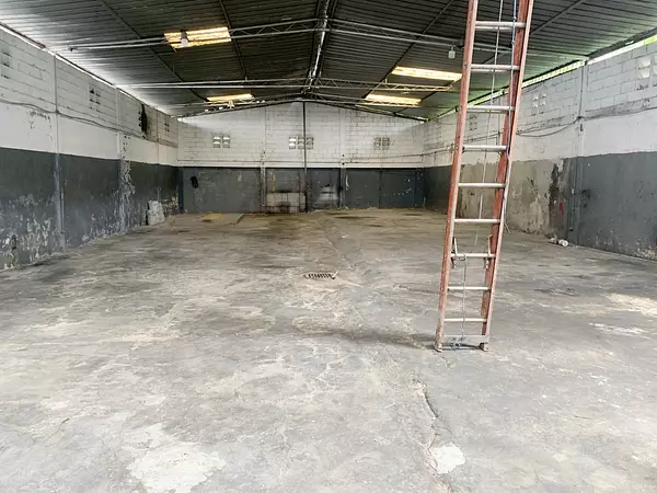 oficinas y locales comerciales - Alquiler de Nave comercial  7