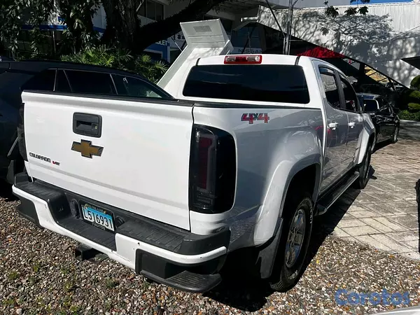 jeepetas y camionetas - chevolet colorado 2019 3