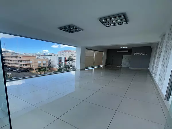 oficinas y locales comerciales - Local Comercial en Bella Vista, Distrito Nacional  2