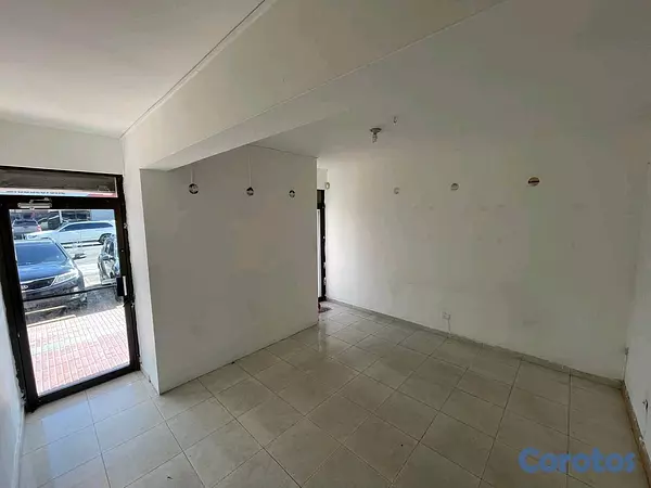 oficinas y locales comerciales - Local Comercial con excelentes ubicados, 58 metros Av Charles Summer Los prado  10