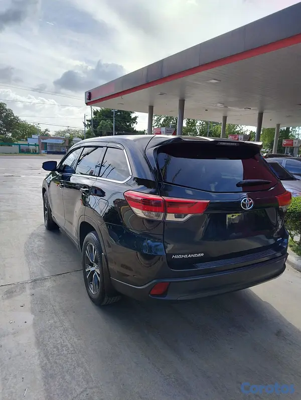 jeepetas y camionetas - Toyota Highlander  6