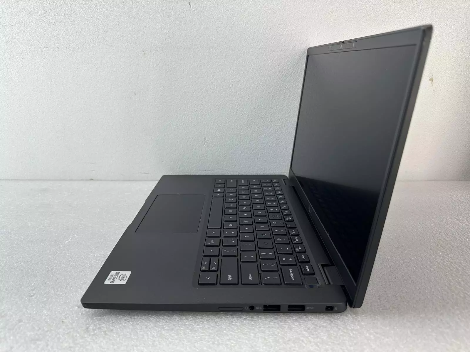 computadoras y laptops - Laptop Dell 7410 i5 de 8va, 8GB Memoria, 256GB SSD 5