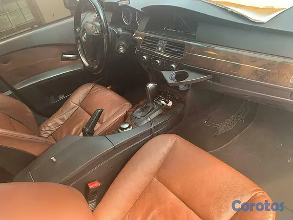 carros - BMW 530i 375 Neg 4