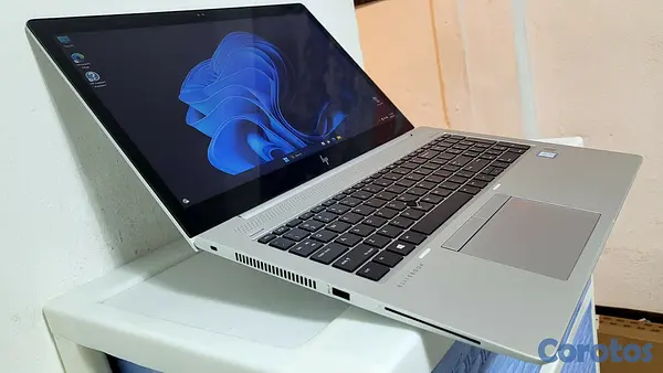 computadoras y laptops - Laptop hp envy 17 Pulg Core i5 8va Gen Ram 16gb Disco 256gb ssd Video 8gb 2