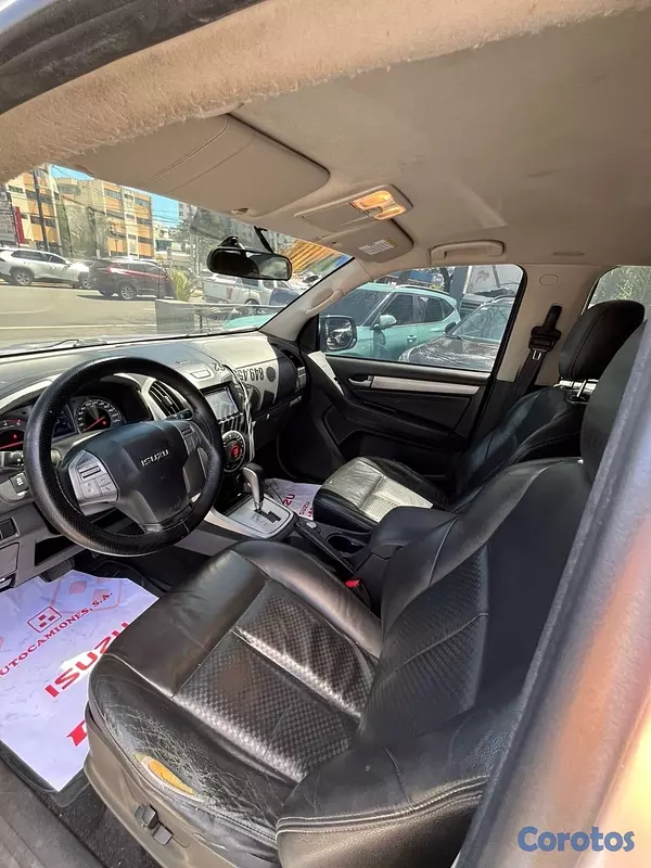 jeepetas y camionetas - Isuzu MUX 2015
 4