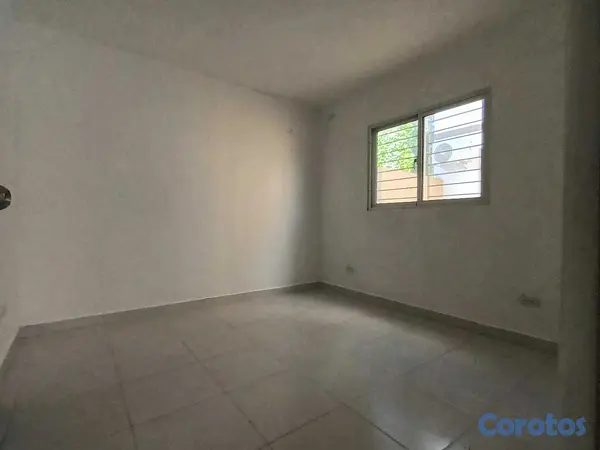 apartamentos - Vendo Apartamento en Primer Nivel .. Residencial c 5