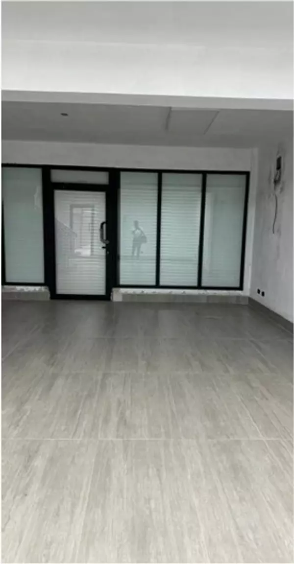 otros inmuebles - Alquilo Nave en Engombe  3