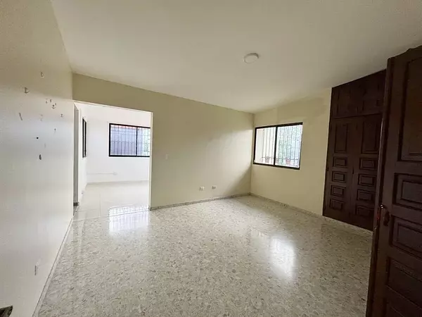 oficinas y locales comerciales - Propiedad comercial en arroyo viejo 5