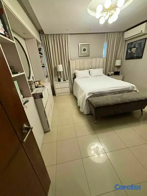 apartamentos - Apartamento remodelado en venta, Evaristo Morales  2