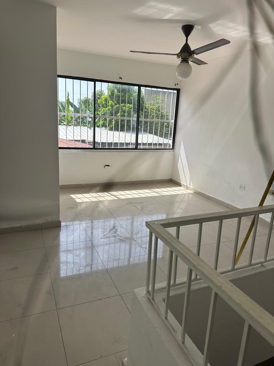 casas - Vendo independencia klm 9 y medio precio RD$12.3 p 0