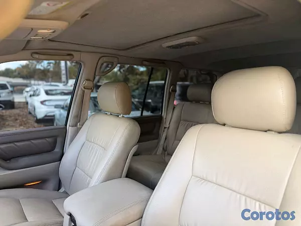 jeepetas y camionetas - Toyota land cruicer 2001 8