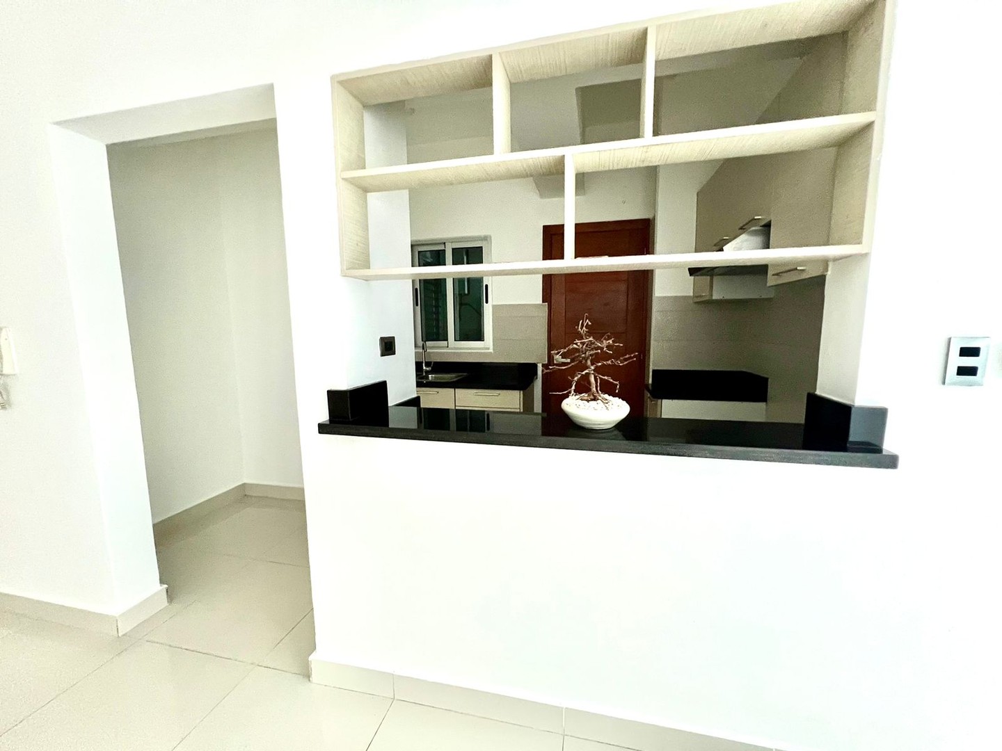 apartamentos - 📍Ensanche Naco
Aquilo Apartamento Vacio en Torre Moderna
 US$1,300  6