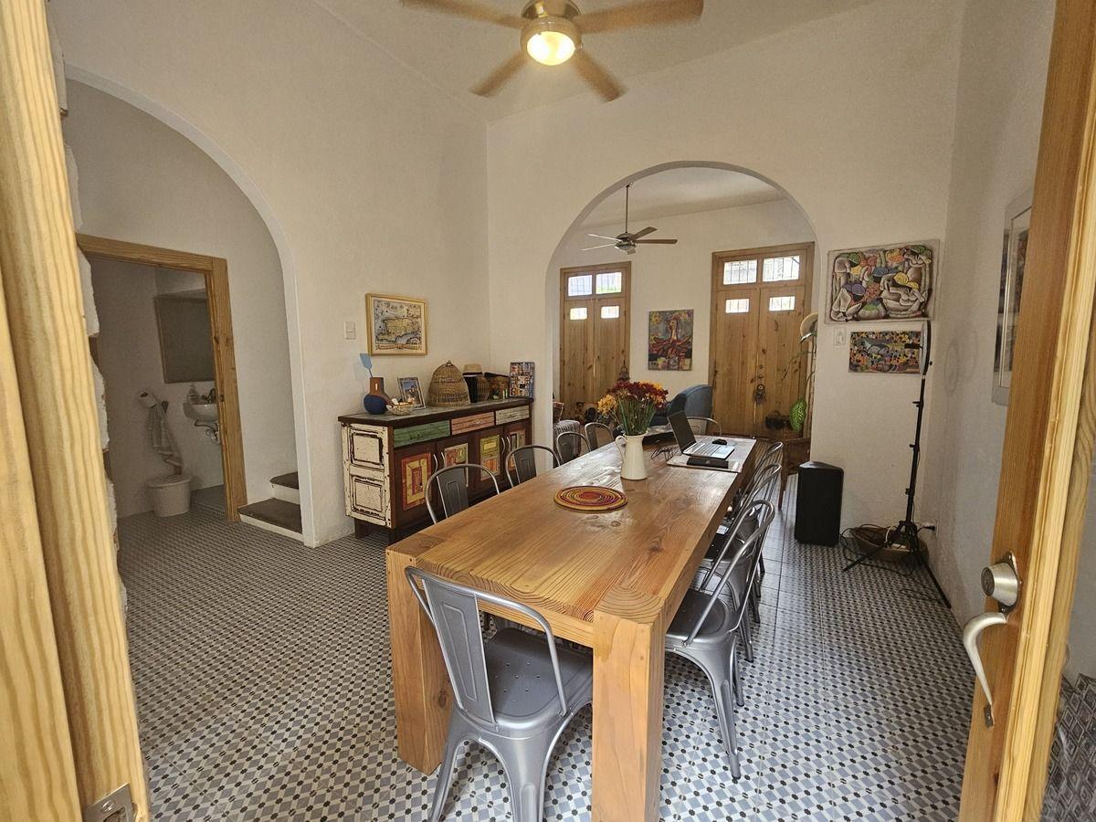 casas - Se vende Casa en la Zona Colonial 5