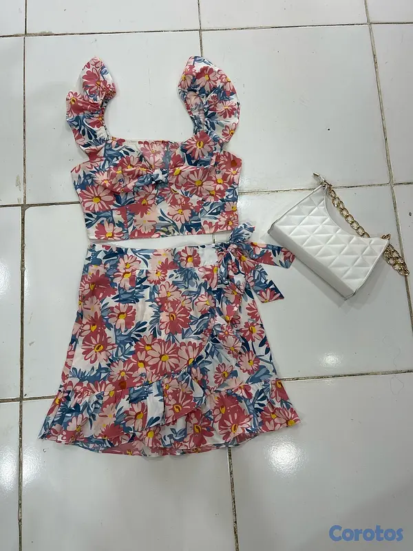 ropa para mujer - Venta de Caja de Ropa de Hombre y de Mujer incluye zapatos , tenis , Tacones  7