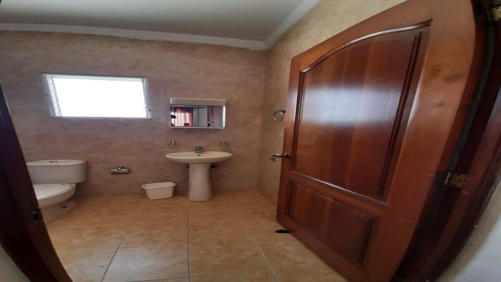 casas - Casa en alquiler de 4 habitaciones Amueblada en Arroyo Hondo 3 9