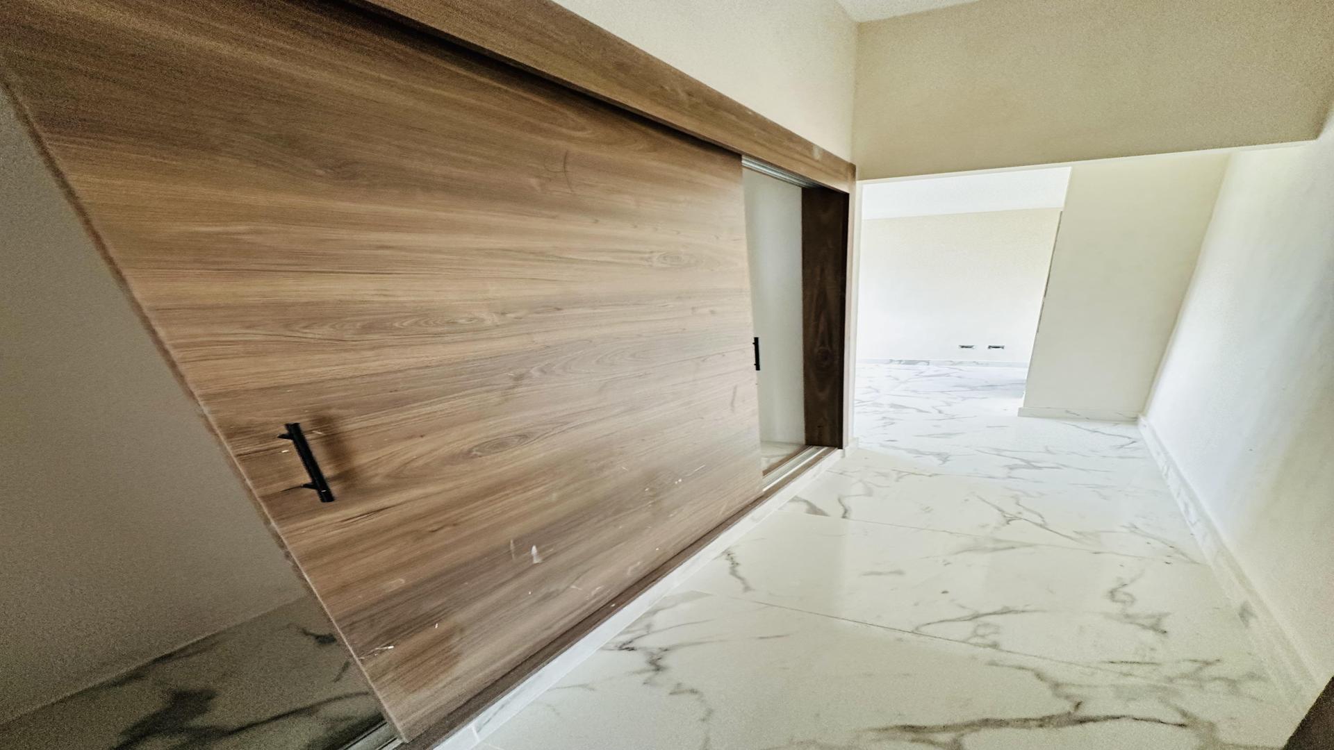 apartamentos - Se vende apartamento de 2 Habitaciones en La Zona Universitaria 8