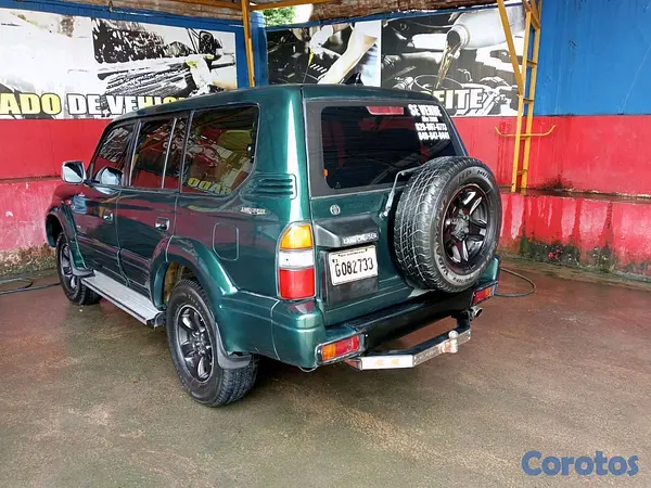 jeepetas y camionetas - En muy buenas condiciones 3
