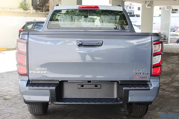 jeepetas y camionetas - Isuzu Dmax Full 2027 5