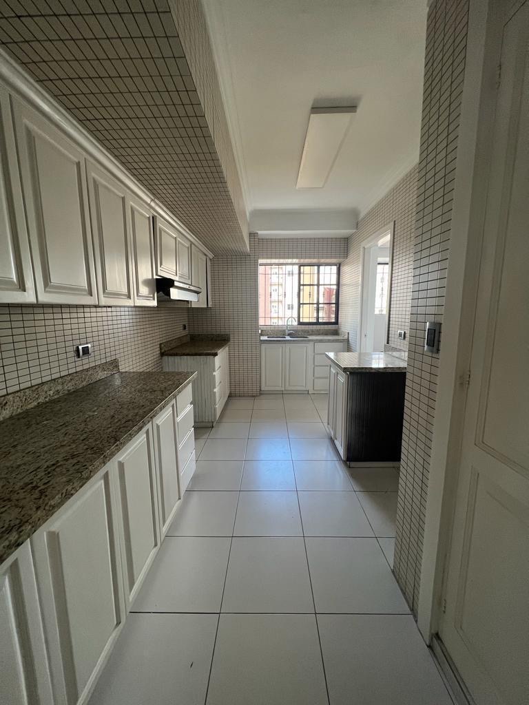 apartamentos - Vendo Serralles tres habitaciones con su baño dos parqueos servicio balconet  1