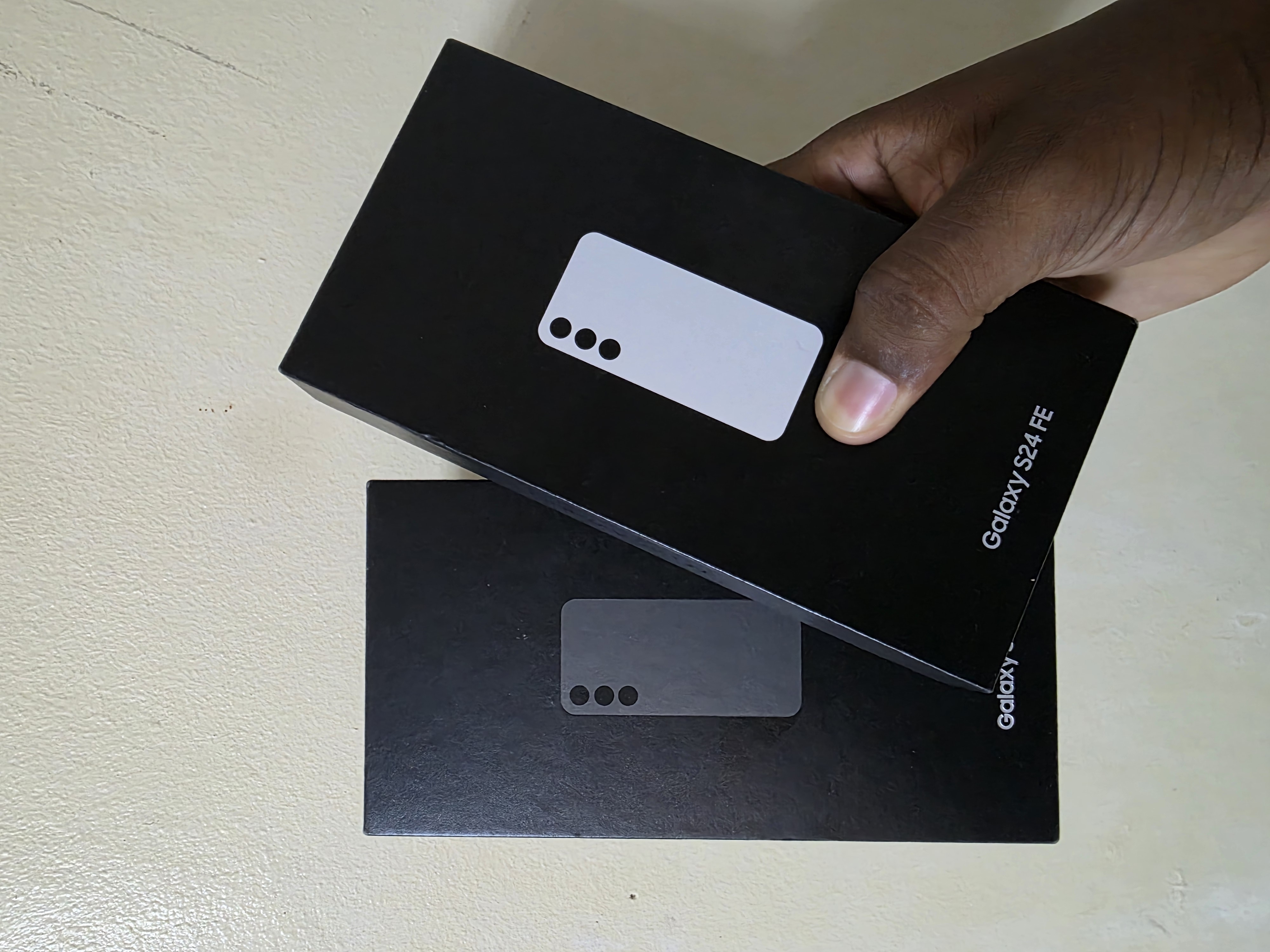 celulares y tabletas - Samsung Galaxy S24FE 128GB Gray y Graphite 