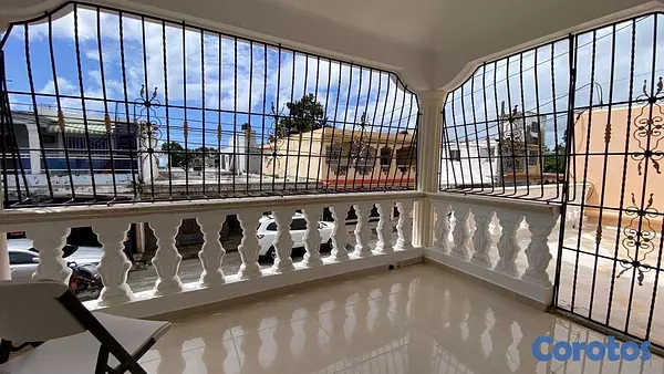 casas - Venta de casa en la autopista de san isidro prado oriental Santo Domingo  2