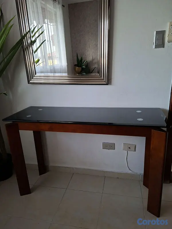 muebles y colchones - Credenza auxiliar en madera y tope vidrio 3