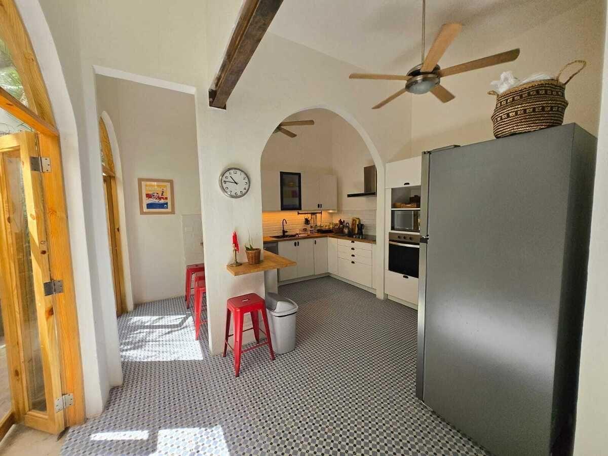 casas - Se vende Casa en la Zona Colonial 6