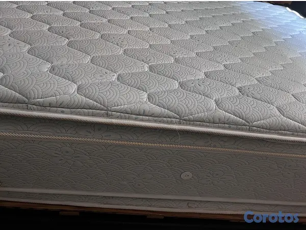 muebles y colchones - Colchón Queen sin marca  2