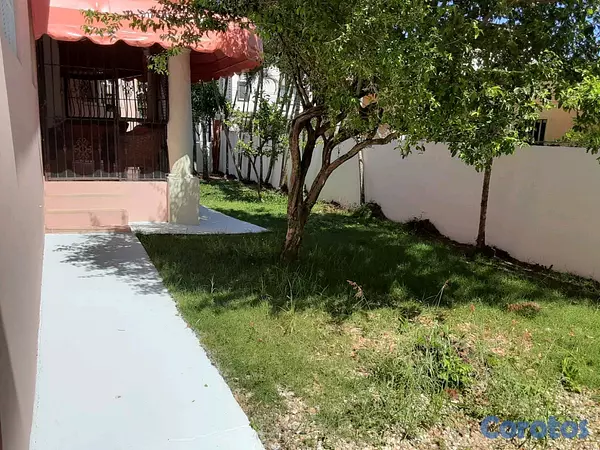 casas - Cómoda y amplia casa en lugar tranquilo y seguro con patio  2