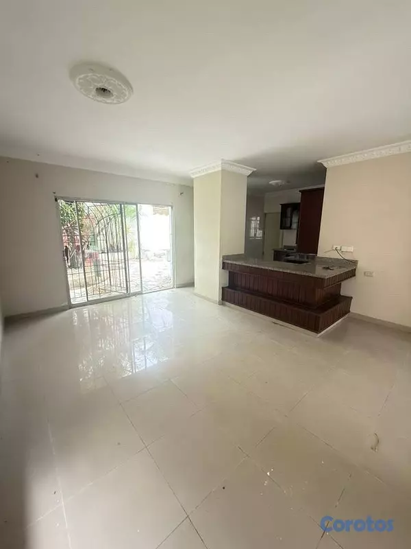casas - vendo casa amplia de 3 habitaciones en vista hermosa  3