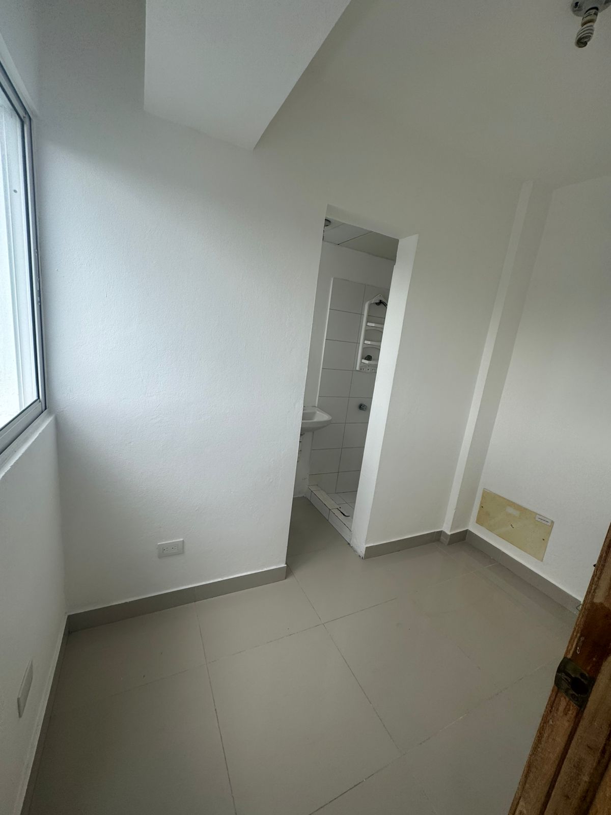 apartamentos - ALQUILO Piso 5 Con Ascensor de 1 HABITACIÓN En Viejo Arroyo Hondo Detrás de Ik 9