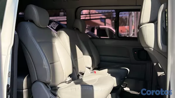jeepetas y camionetas - 2020 Hyundai Grand Starex Diesel 8