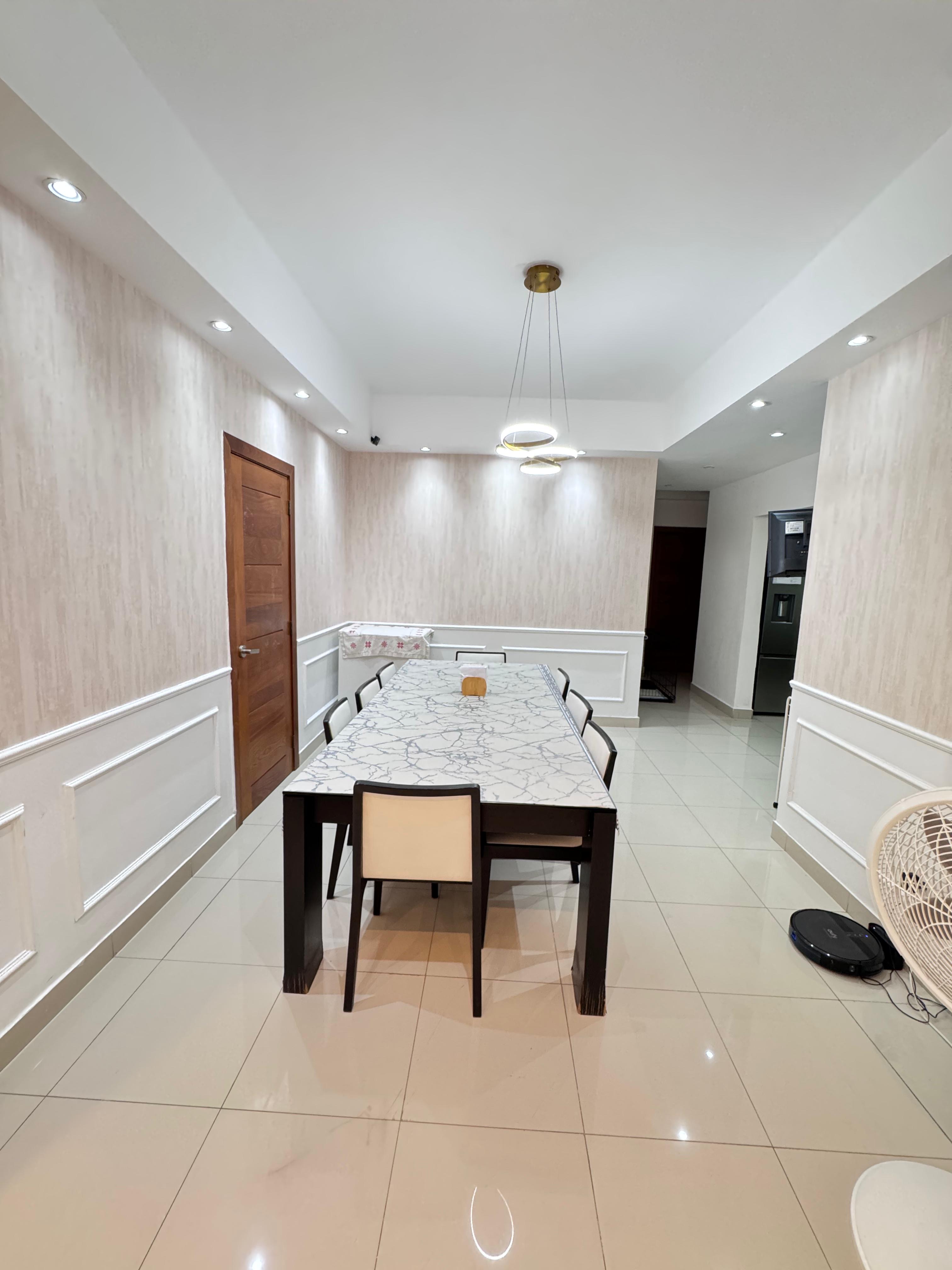 apartamentos - Vendo Evaristo morales piso 6 dos hab 2.5 baños do 4