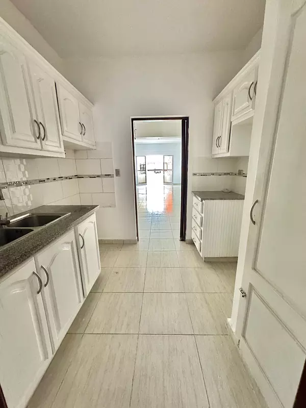 apartamentos - Apartamento Tipo PH En Alquiler – Mirador Sur 7