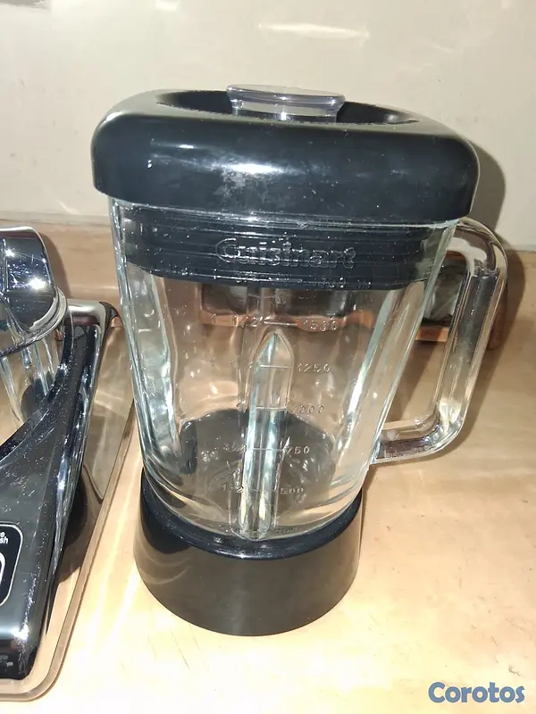 electrodomesticos - Licuadora Cuisinart PowerBlend 600W  4