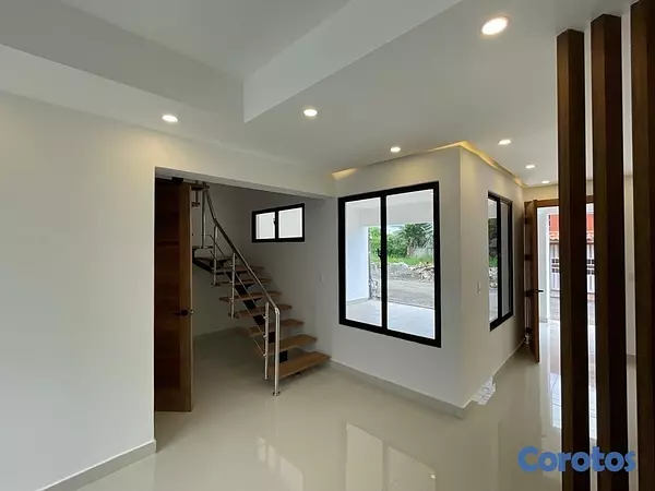 casas - venta de casa en la autopista de san isidro brisa oriental Santo Domingo este  3