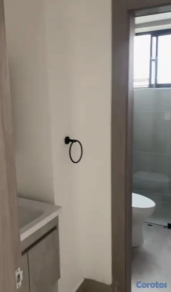 apartamentos - Venta de Apartamento Nuevo en Bella Vista, 5to piso. 
 7