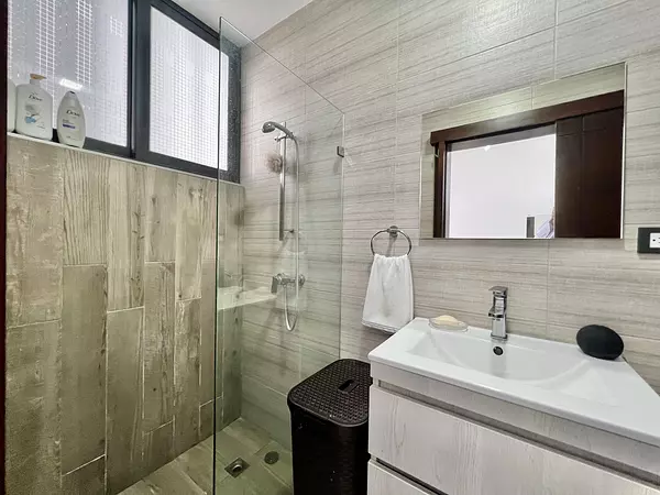apartamentos - Apartamento piso 7, Naco, Distrito Nacional  8