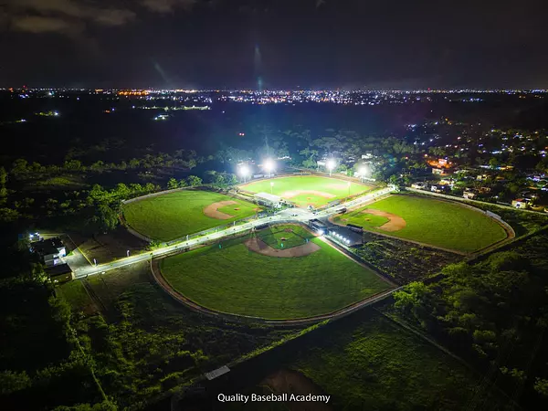 solares y terrenos - VENTA ACADEMIA DE BASEBALL TERRENO APT0 PARA OTROS USOS “SANTO DOMINGO” 3