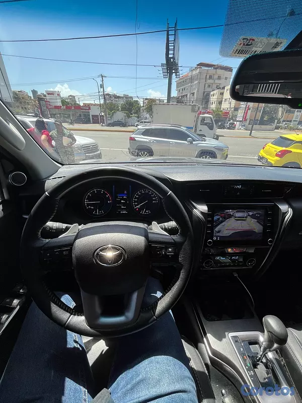 jeepetas y camionetas - Toyota Fortuner Diamond TSS 2023 5