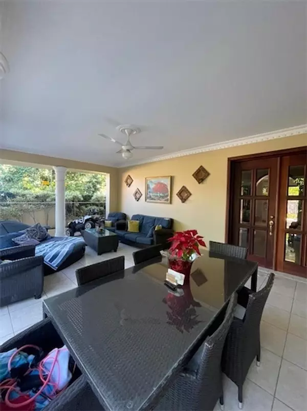 casas - Casa de renta en cerro hermoso 5