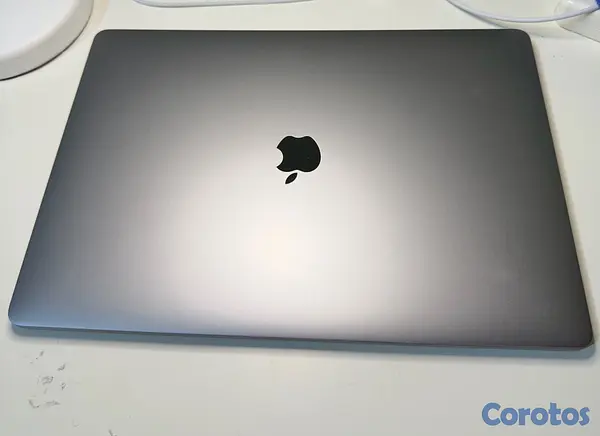 computadoras y laptops - MacBook Pro 2019 15-Inch NO NEGOCIABLE LEER PORFAVOR  5