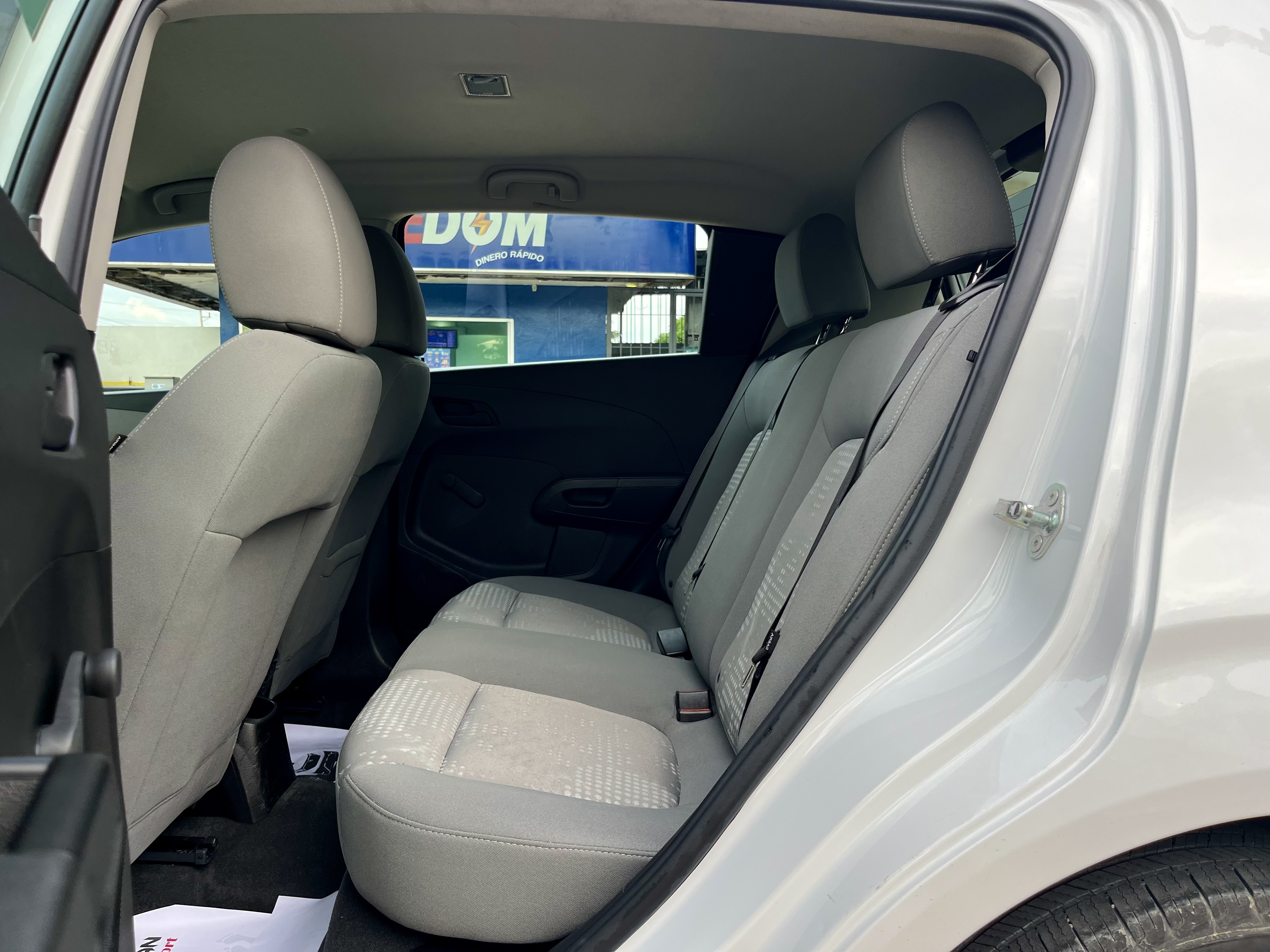 carros - Chevrolet Sonic 2019 LS  Versión americana 8