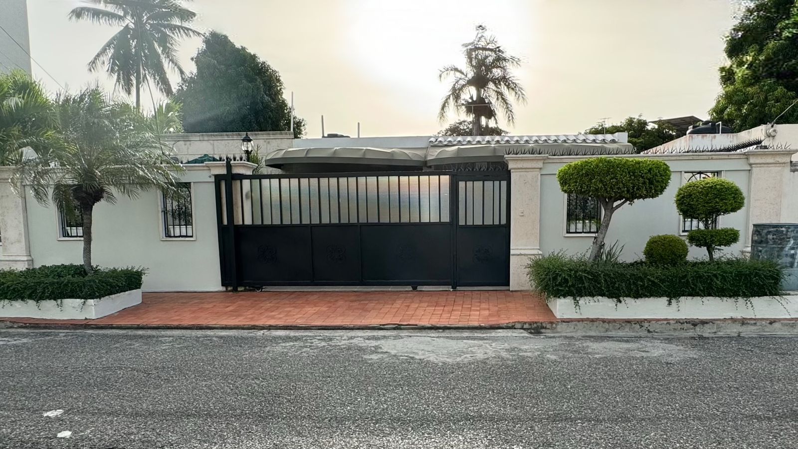 casas - Casa en Solymar Av. Independencia, Solo clientes