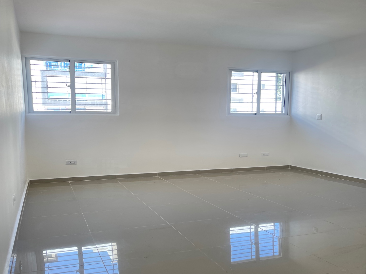 apartamentos - Alquilo en Santiago en los Llanos de Gurabo 
Los rieles De Santiago  5