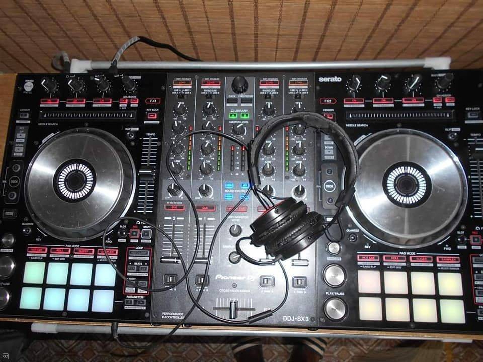 instrumentos musicales - Platos DJ Pioneer DDJ*SR1 SERATO samsiph xs pronote yamasmart led s1s2clean fabr 3