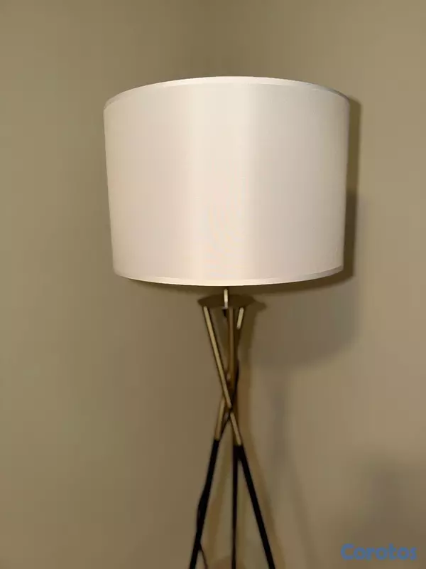 decoración y accesorios - Lámpara dorada y negra con bombillos de 3 tonos: c 4